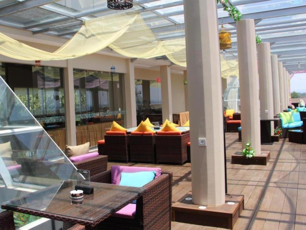 The Belagri Hotel And Convention Sorong Exterior foto